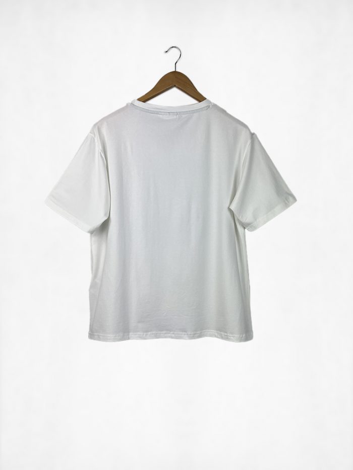 camiseta blanca letras