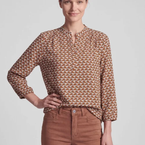 Blusa estampada camel gris