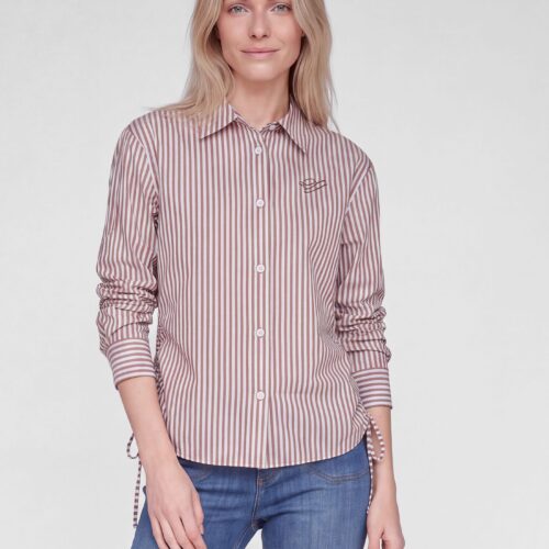 Camisa rayas camel azul recogido lateral