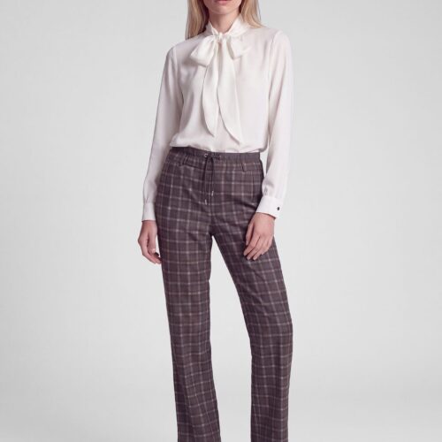 pantalón cuadros gris camel
